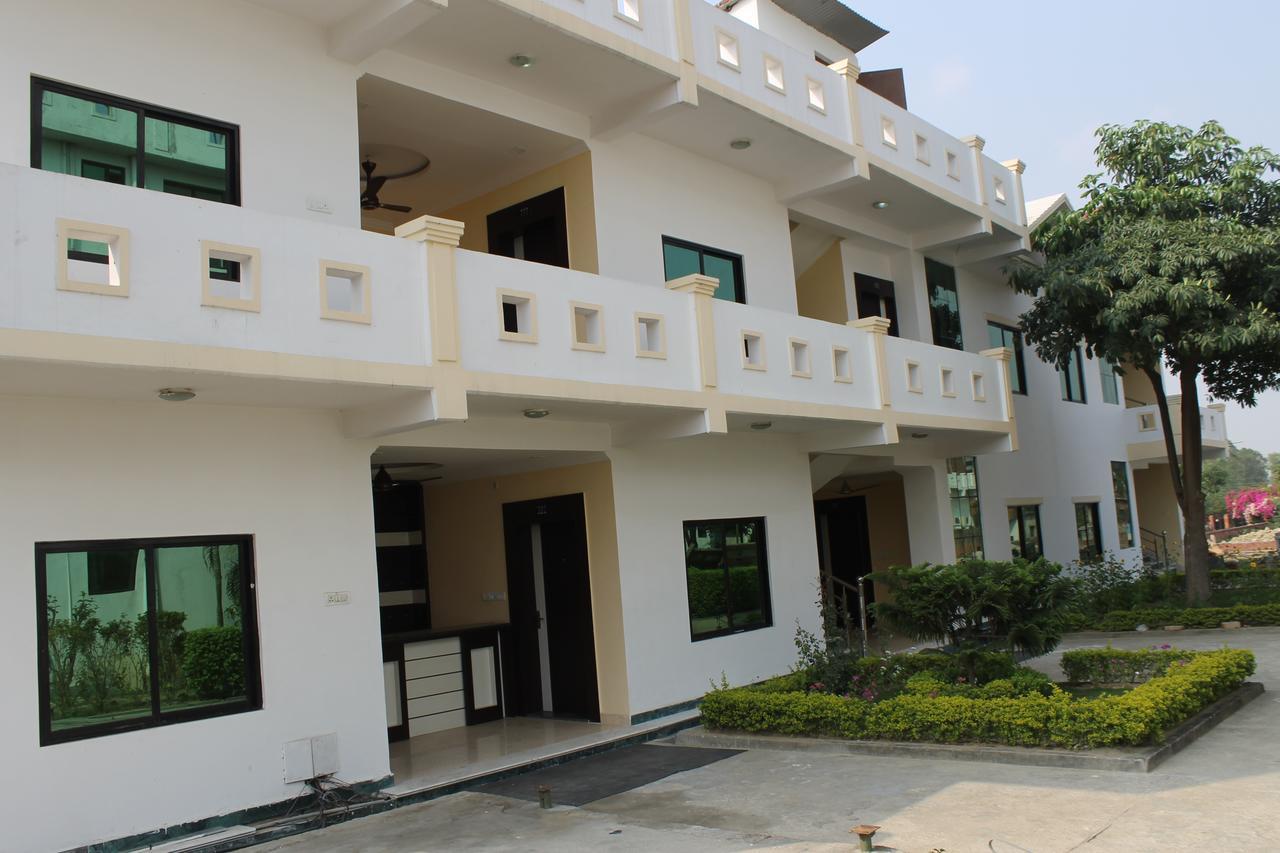 Kitchen Hut Nepalgunj Exterior foto